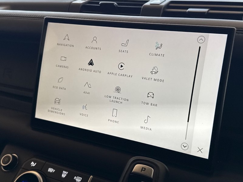 Used Land Rover Defender 2024 for sale - 76982107: Photo 32