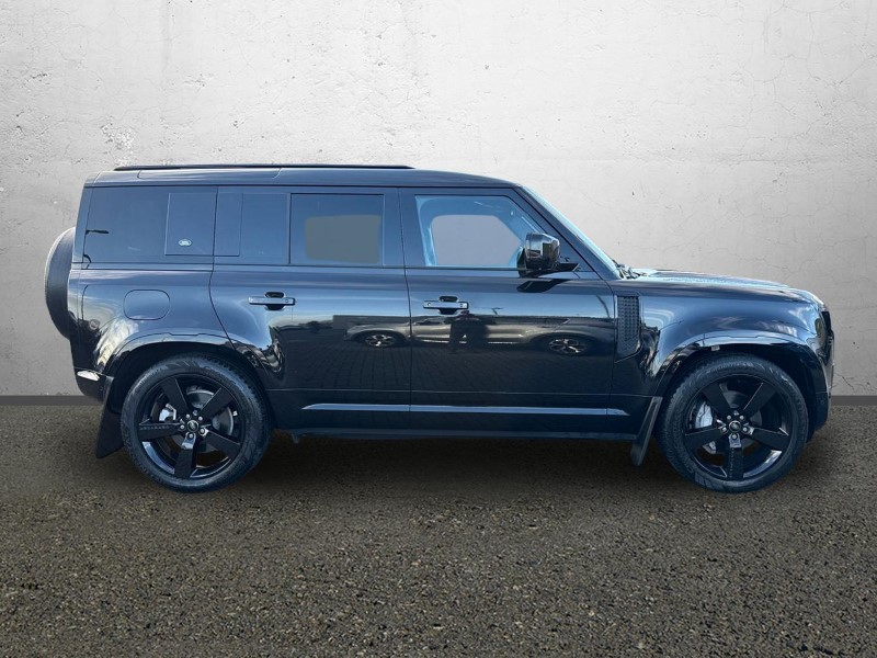 Used Land Rover Defender 2024 for sale - 76982107: Photo 4