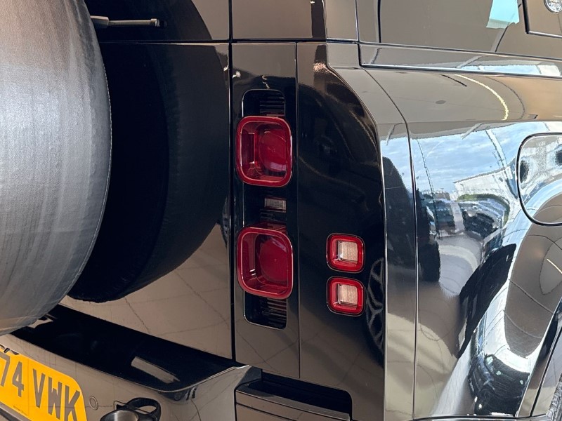 Used Land Rover Defender 2024 for sale - 76982107: Photo 45