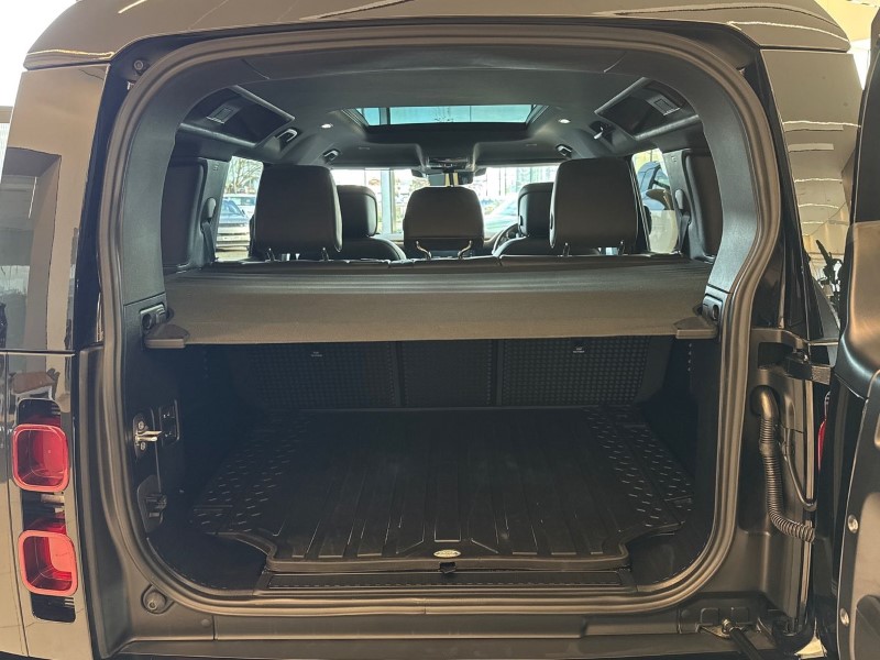 Used Land Rover Defender 2024 for sale - 76982107: Photo 9