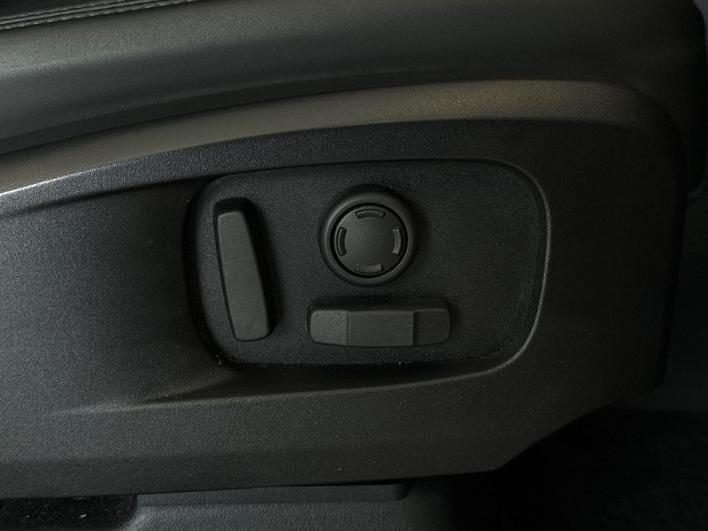 Used Land Rover Defender 2025 for sale - 78042267: Photo 24