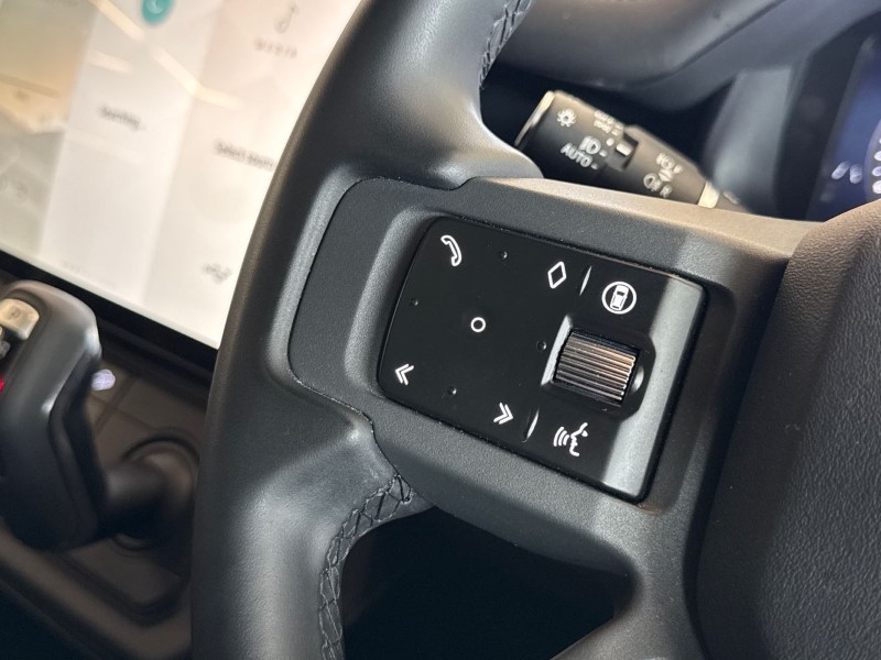 Used Land Rover Defender 2025 for sale - 78042267: Photo 28