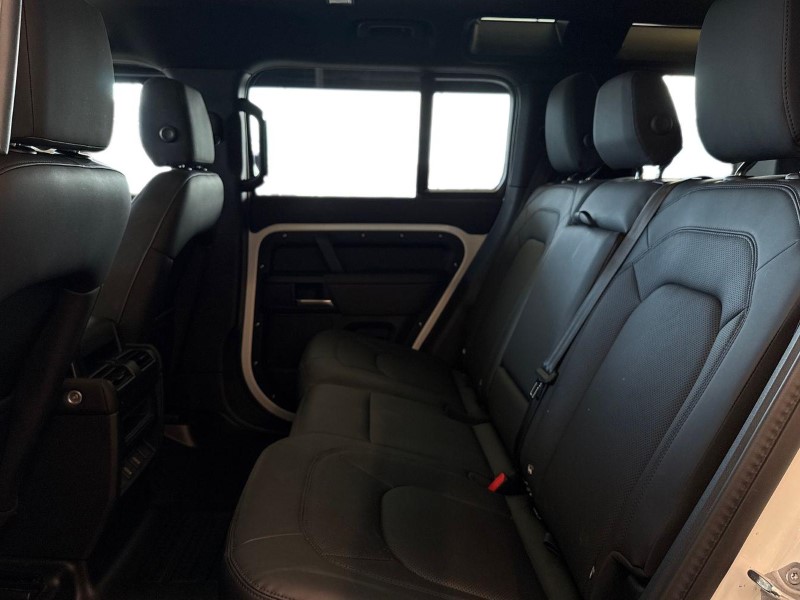 Used Land Rover Defender 2025 for sale - 78042267: Photo 4