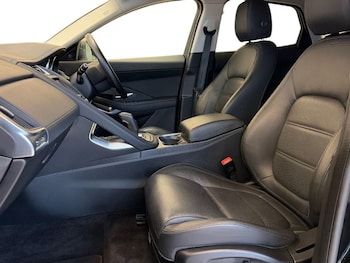 Used Jaguar E-Pace 2020 for sale - 77420538: Photo