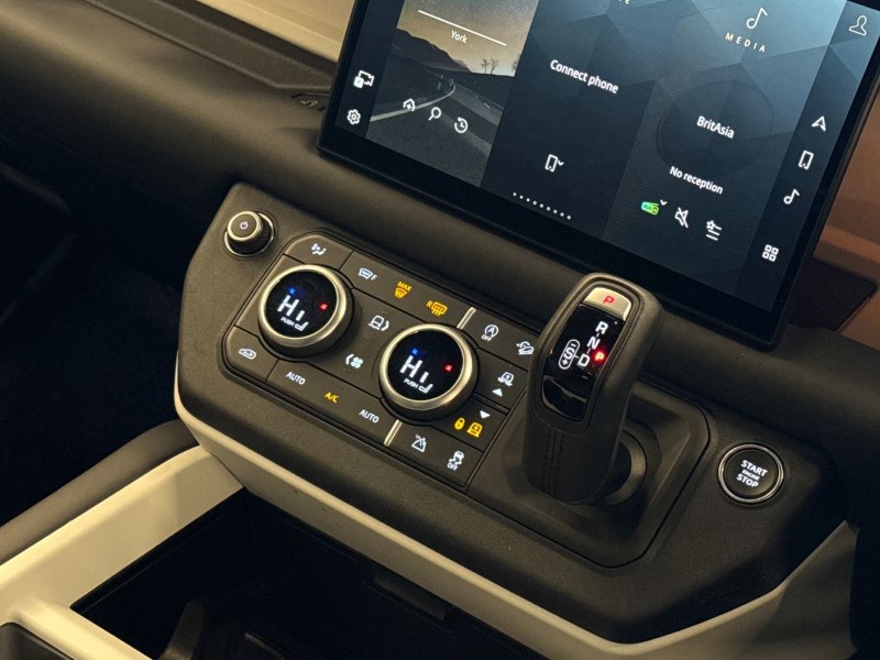 Used Land Rover Defender 2025 for sale - 77435254: Photo 13