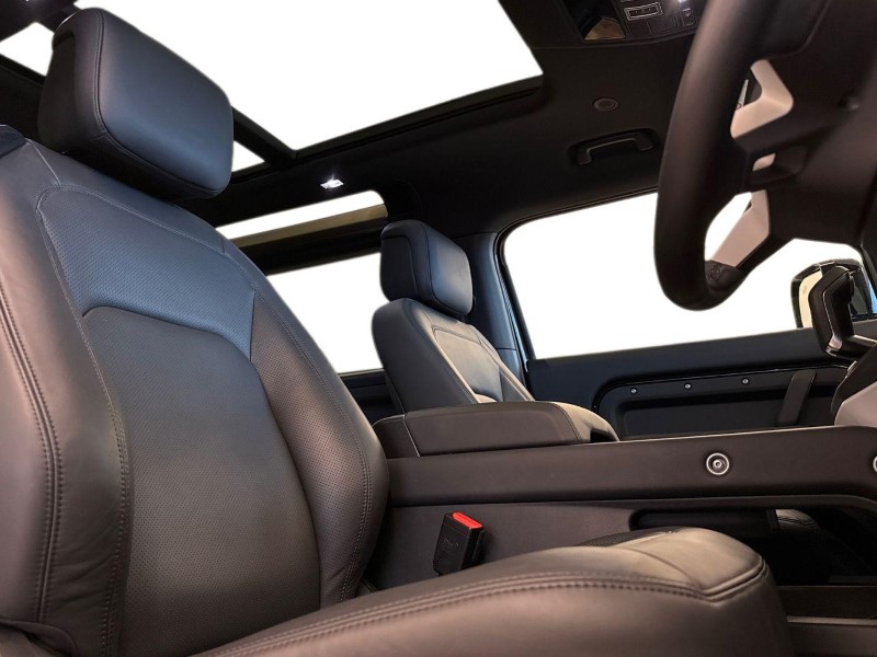 Used Land Rover Defender 2025 for sale - 77435254: Photo 25