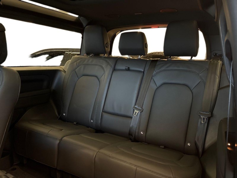 Used Land Rover Defender 2025 for sale - 77435254: Photo 4
