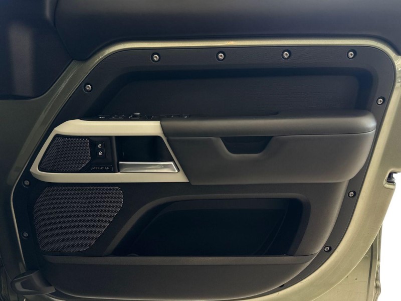 Used Land Rover Defender 2022 for sale - 78199105: Photo 23