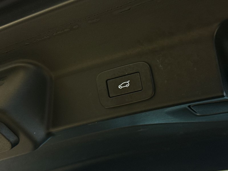 Used Jaguar F-Pace 2023 for sale - 77649898: Photo 40