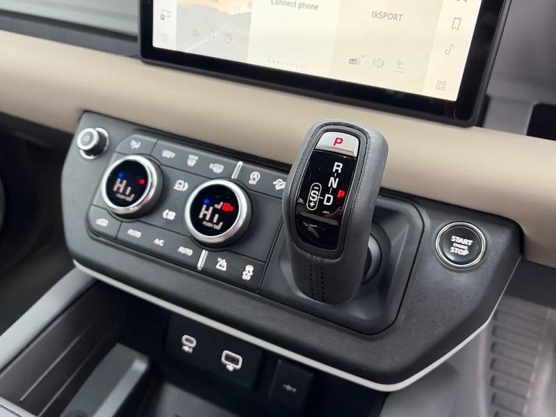 Used Land Rover Defender 2022 for sale - 77803945: Photo 13