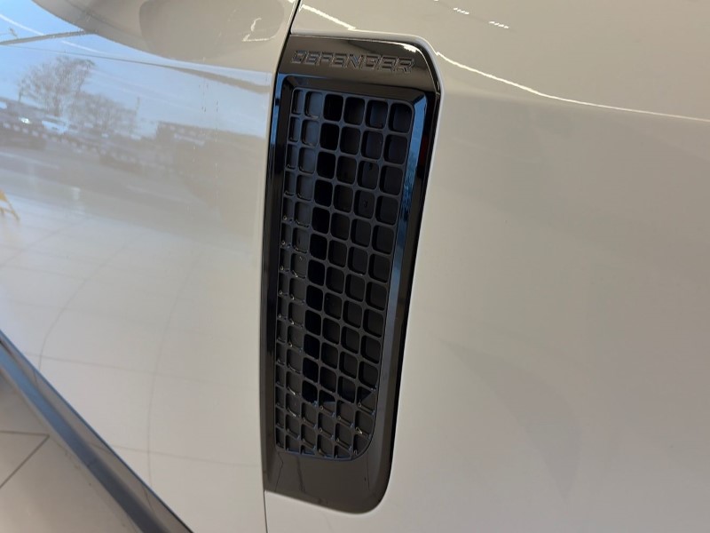 Used Land Rover Defender 2022 for sale - 77803945: Photo 20