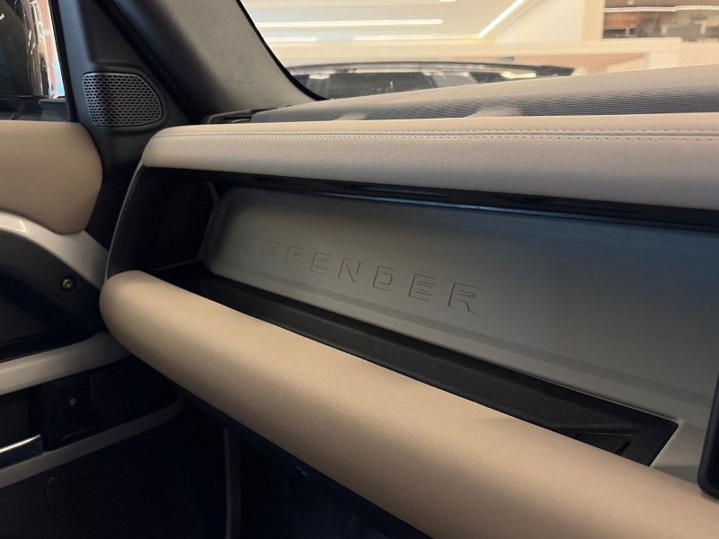 Used Land Rover Defender 2022 for sale - 77803945: Photo 28