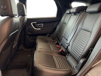 Used Land Rover Discovery Sport 2018 for sale - 78885632: Photo