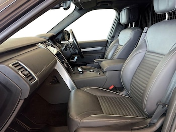 Used Land Rover Discovery 2023 for sale - 78270307: Photo