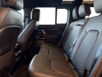 Used Land Rover Defender 2023 for sale - 79512318: Photo