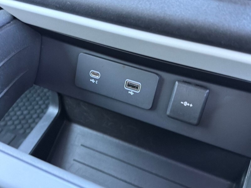 Used Land Rover Defender 2023 for sale - 78090480: Photo 36