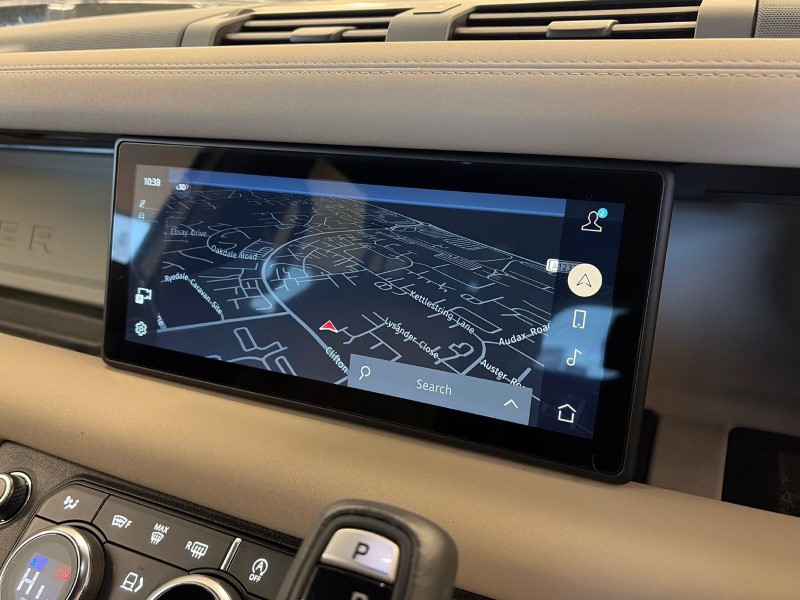 Used Land Rover Defender 2022 for sale - 76981573: Photo 11