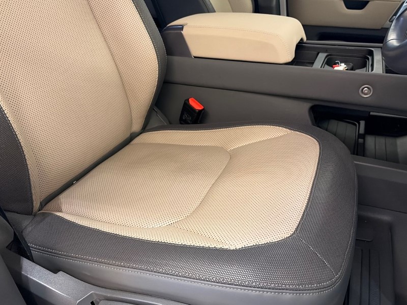 Used Land Rover Defender 2022 for sale - 76981573: Photo 26