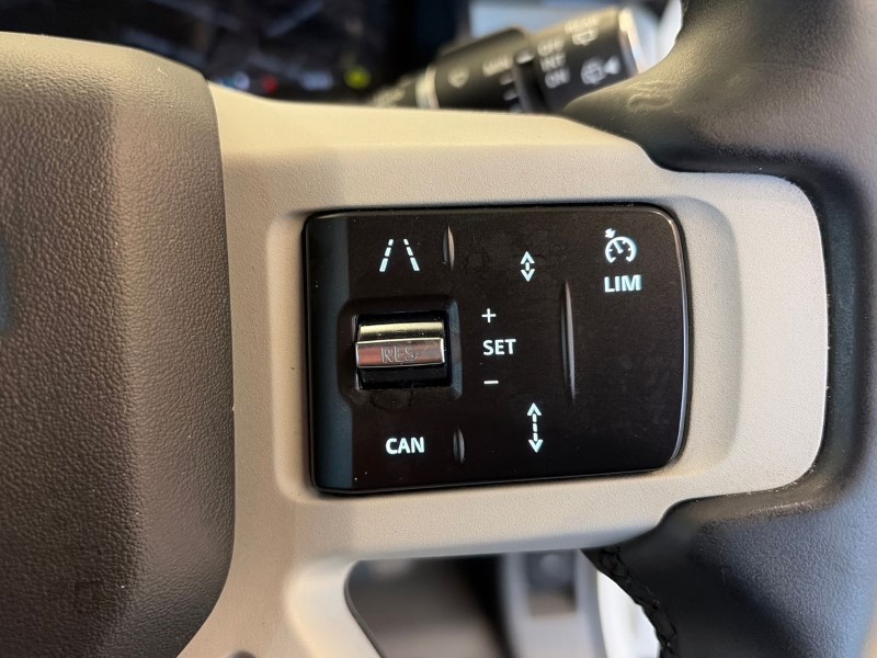 Used Land Rover Defender 2022 for sale - 76981573: Photo 30