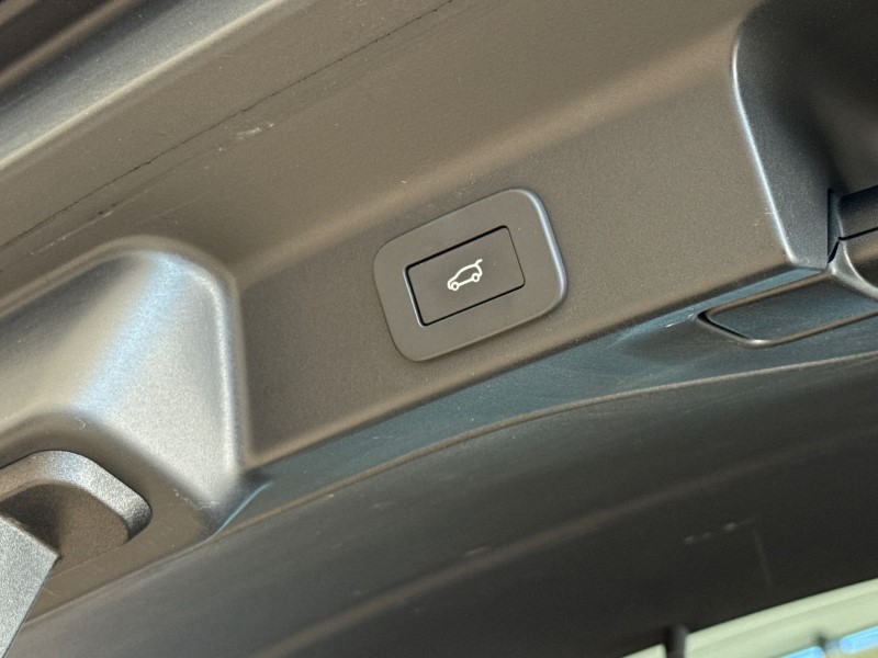 Used Jaguar F-Pace 2023 for sale - 78028104: Photo 41