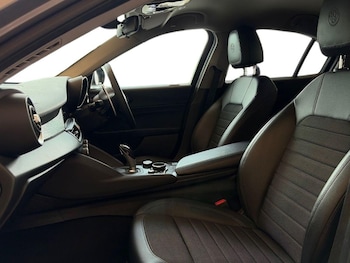 Used Alfa Romeo Giulia 2019 for sale - 78581622: Photo