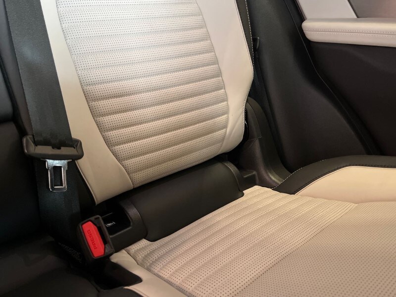 Used Land Rover Discovery Sport 2023 for sale - 76981241: Photo 32