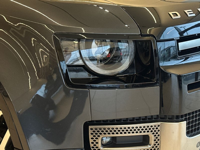 Used Land Rover Defender 2023 for sale - 77300608: Photo 17