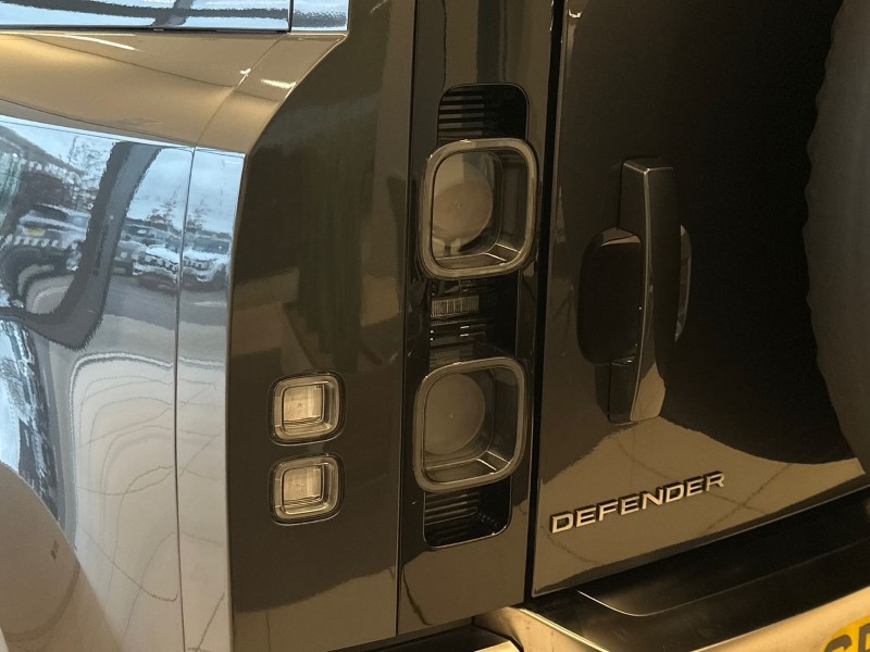 Used Land Rover Defender 2023 for sale - 77300608: Photo 19