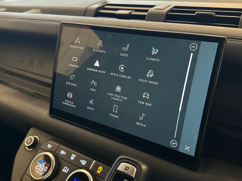 Used Land Rover Defender 2023 for sale - 77300608: Photo 32