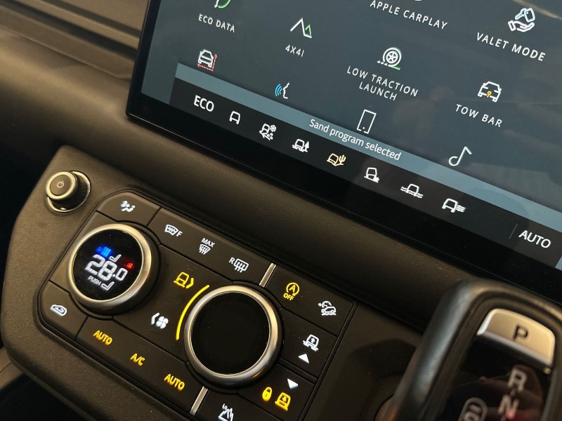 Used Land Rover Defender 2023 for sale - 77300608: Photo 37