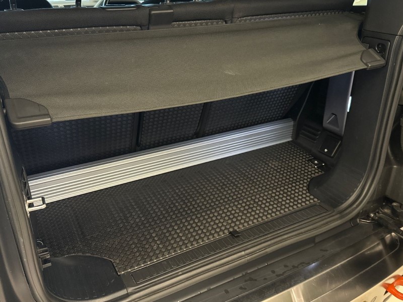 Used Land Rover Defender 2023 for sale - 77300608: Photo 40