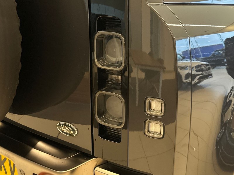 Used Land Rover Defender 2023 for sale - 77300608: Photo 48