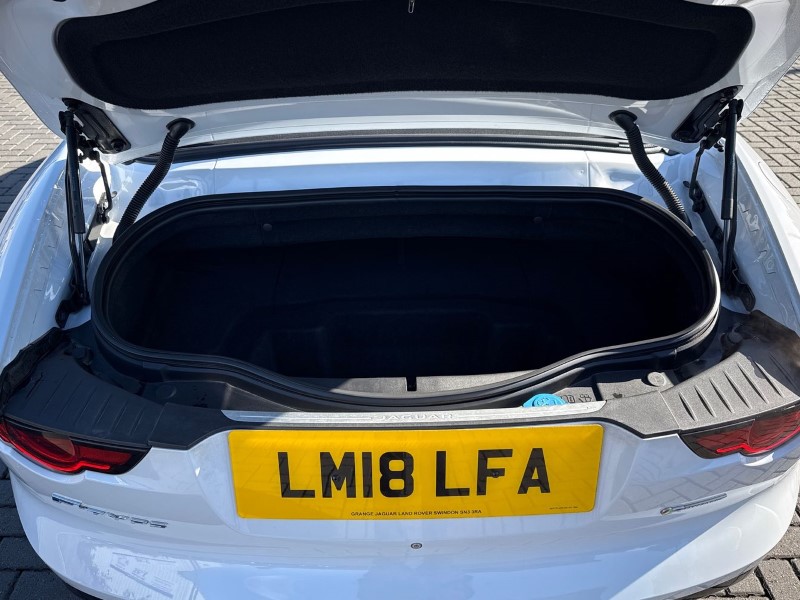 Used Jaguar F-Type 2018 for sale - 76980818: Photo 10