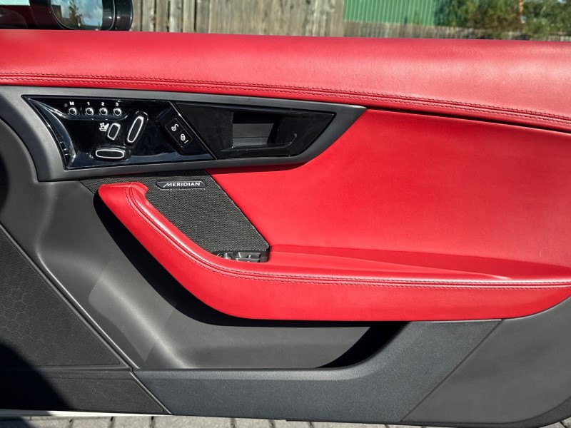 Used Jaguar F-Type 2018 for sale - 76980818: Photo 21