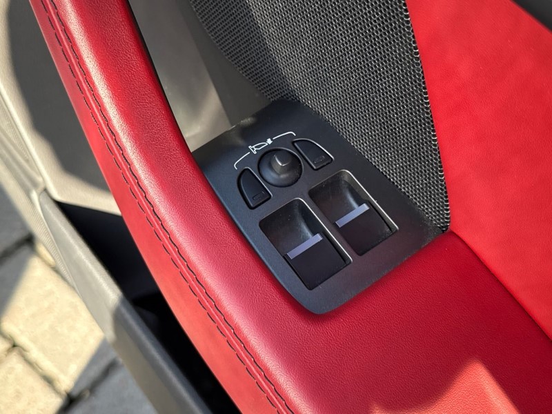 Used Jaguar F-Type 2018 for sale - 76980818: Photo 22