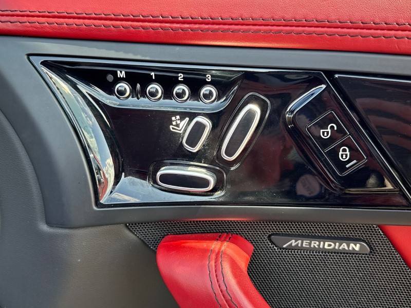 Used Jaguar F-Type 2018 for sale - 76980818: Photo 23