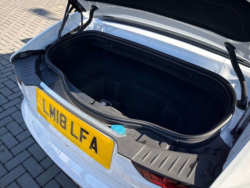 Used Jaguar F-Type 2018 for sale - 76980818: Photo 37