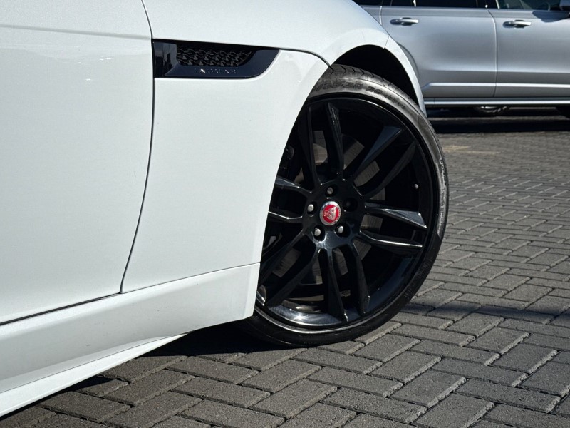 Used Jaguar F-Type 2018 for sale - 76980818: Photo 46