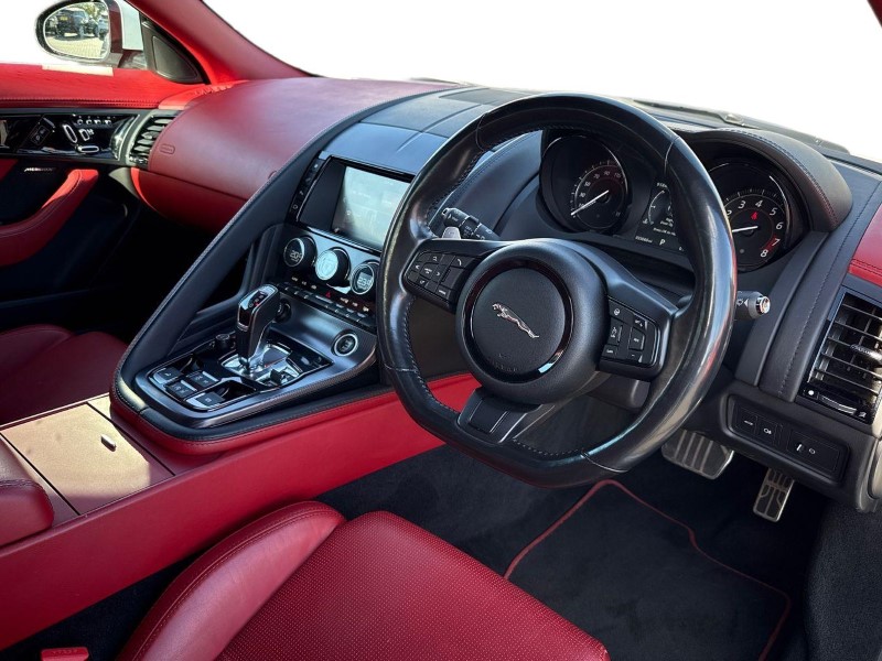 Used Jaguar F-Type 2018 for sale - 76980818: Photo 9