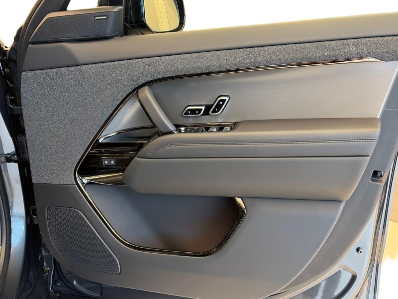 Used Land Rover Range Rover Sport 2025 for sale - 77025600: Photo 23