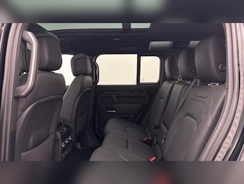 Used Land Rover Defender 2025 for sale - 79616937: Photo