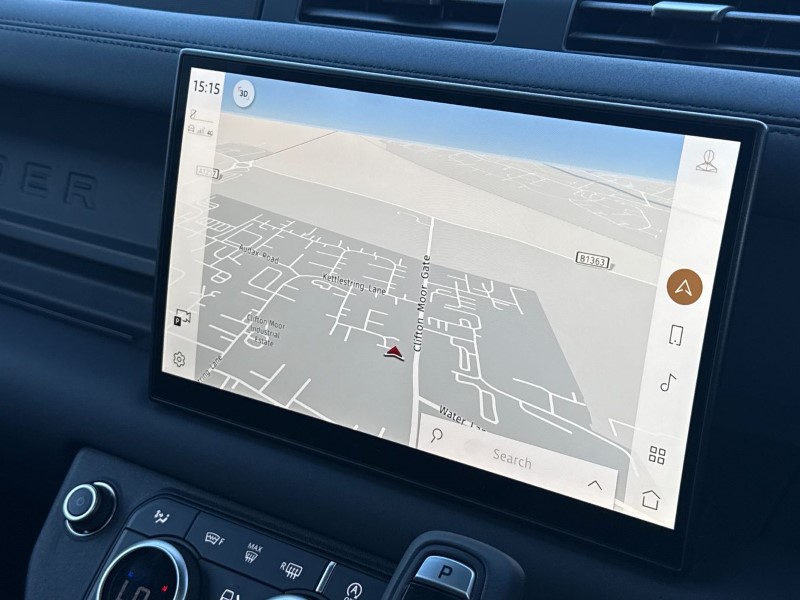 Used Land Rover Defender 2025 for sale - 77742705: Photo 11