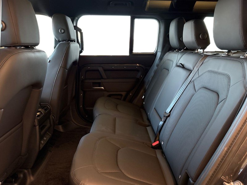 Used Land Rover Defender 2025 for sale - 77742705: Photo 4
