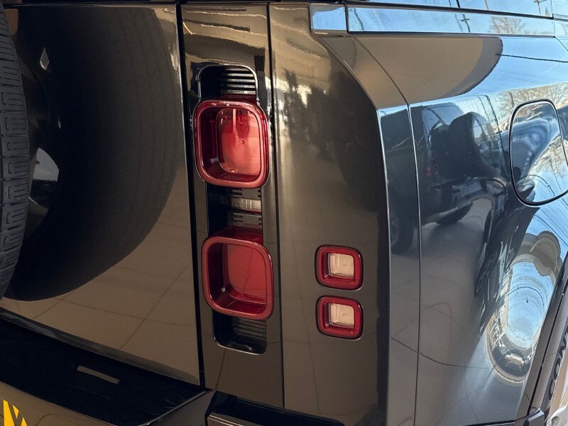 Used Land Rover Defender 2025 for sale - 77742705: Photo 44
