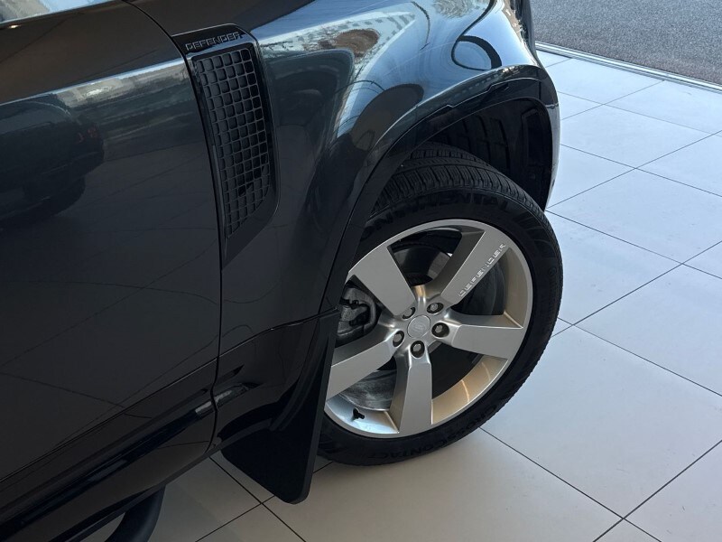 Used Land Rover Defender 2025 for sale - 77742705: Photo 46