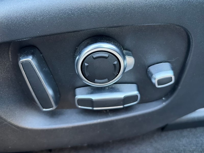 Used Land Rover Range Rover Velar 2023 for sale - 76981731: Photo 25