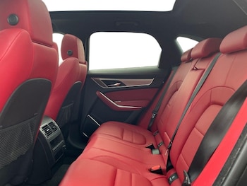 Used Jaguar F-Pace 2023 for sale - 76981334: Photo