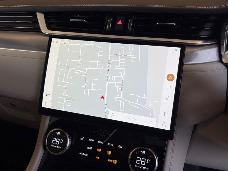 Used Jaguar F-Pace 2022 for sale - 77353885: Photo 11