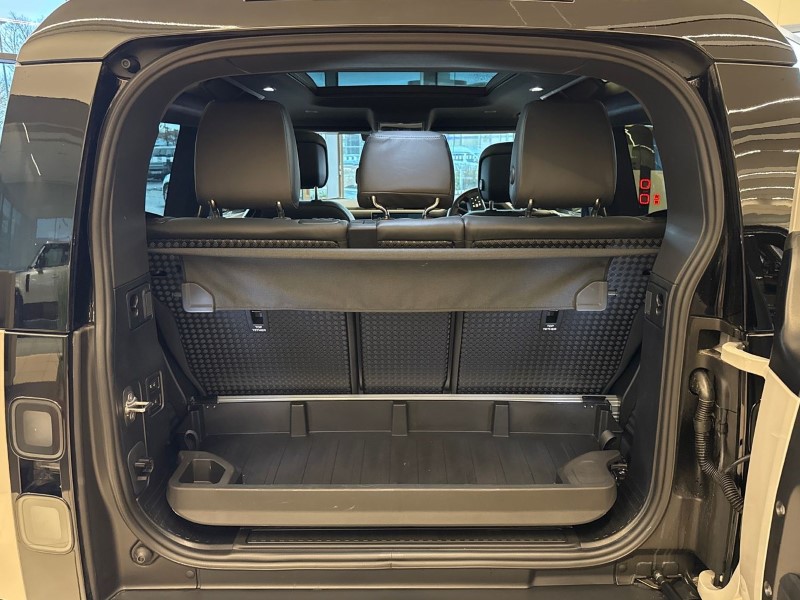 Used Land Rover Defender 2025 for sale - 77179610: Photo 10