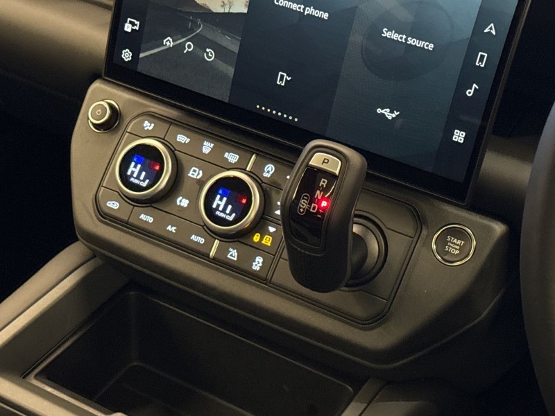 Used Land Rover Defender 2025 for sale - 77179610: Photo 13